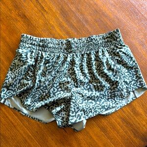 NWOT Athleta Hustle 3” Short